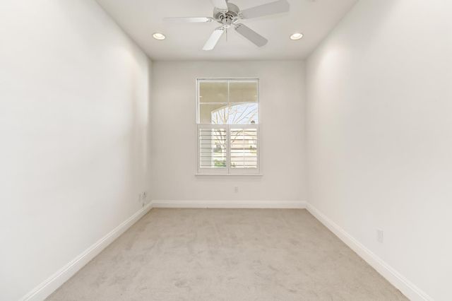 16 Ellerton Pl, Sacramento, CA 95835