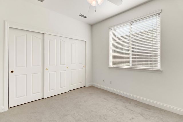 16 Ellerton Pl, Sacramento, CA 95835