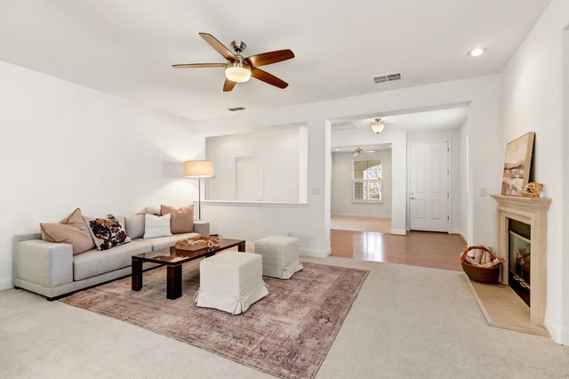 16 Ellerton Pl, Sacramento, CA 95835