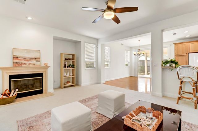 16 Ellerton Pl, Sacramento, CA 95835