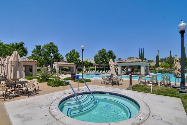 16 Ellerton Pl, Sacramento, CA 95835