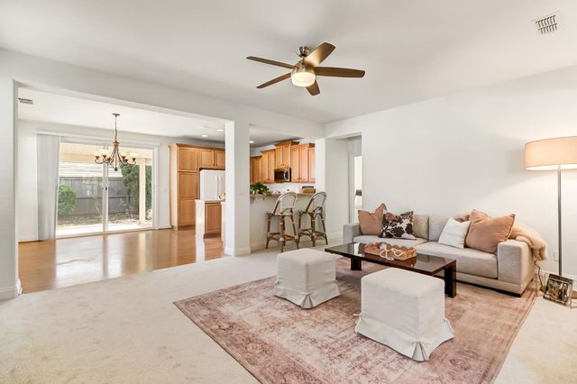 16 Ellerton Pl, Sacramento, CA 95835