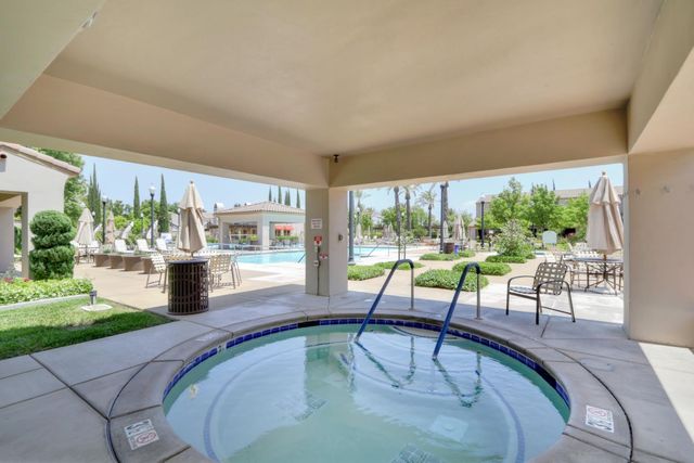 16 Ellerton Pl, Sacramento, CA 95835