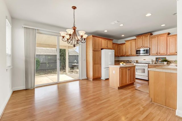 16 Ellerton Pl, Sacramento, CA 95835