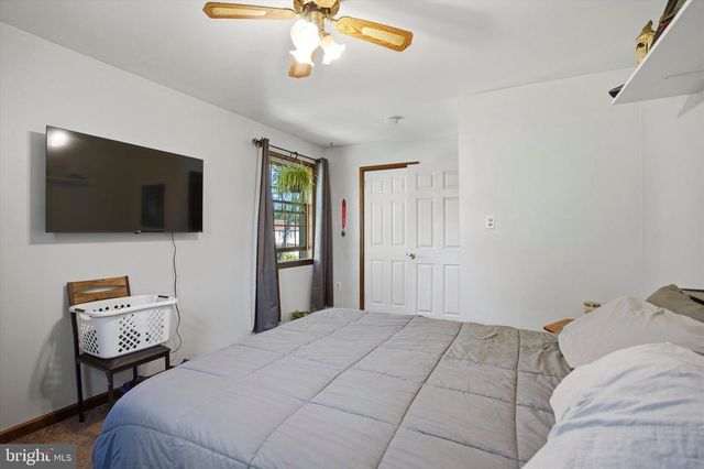 350 ELMHURST AVE, Sellersville, PA 18960