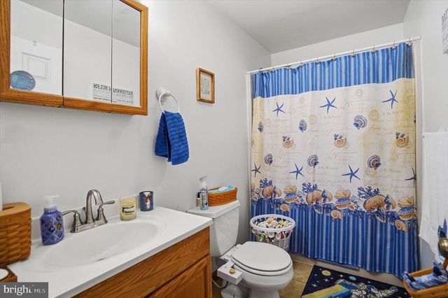 350 ELMHURST AVE, Sellersville, PA 18960