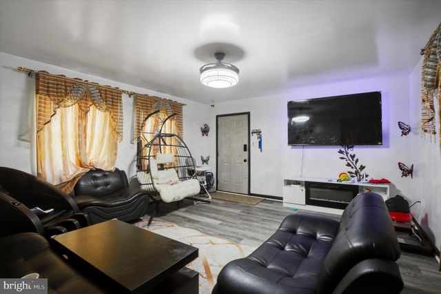 350 ELMHURST AVE, Sellersville, PA 18960