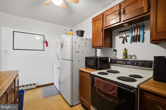 350 ELMHURST AVE, Sellersville, PA 18960