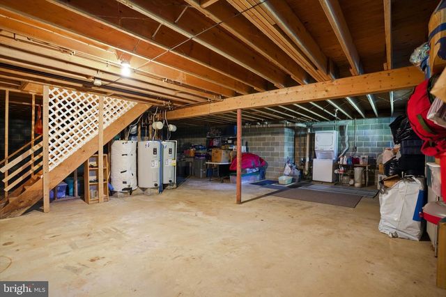 350 ELMHURST AVE, Sellersville, PA 18960