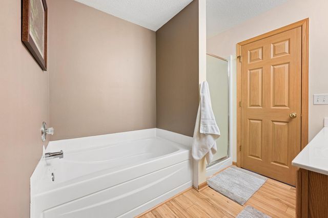 18265 Kerrville Trail 309, Lakeville, MN 55044