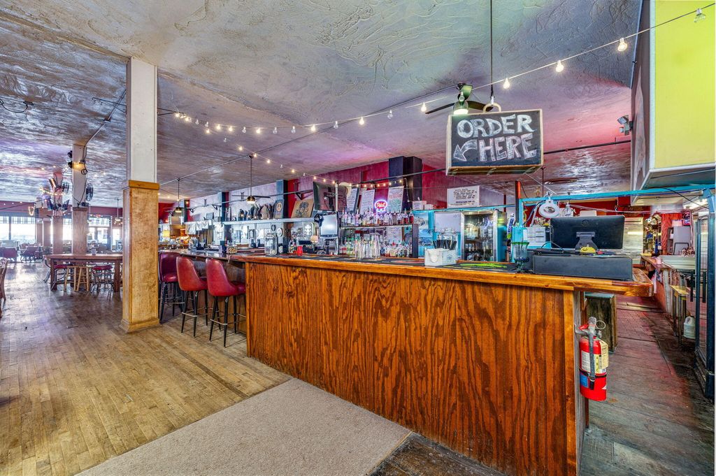 Image 18 of property listing at 123 S Chadbourne Street, San Angelo, TX 76903