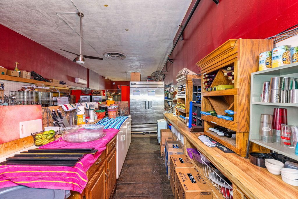 Image 22 of property listing at 123 S Chadbourne Street, San Angelo, TX 76903