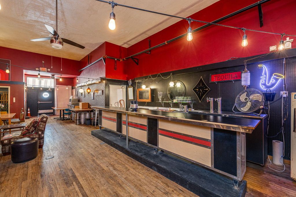 Image 23 of property listing at 123 S Chadbourne Street, San Angelo, TX 76903