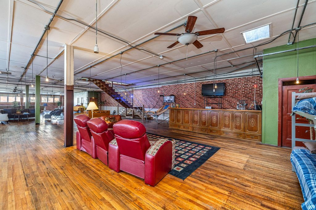 Image 29 of property listing at 123 S Chadbourne Street, San Angelo, TX 76903