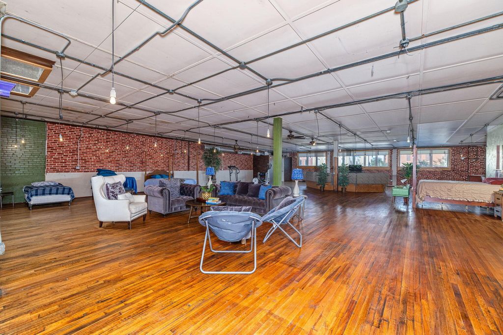 Image 31 of property listing at 123 S Chadbourne Street, San Angelo, TX 76903