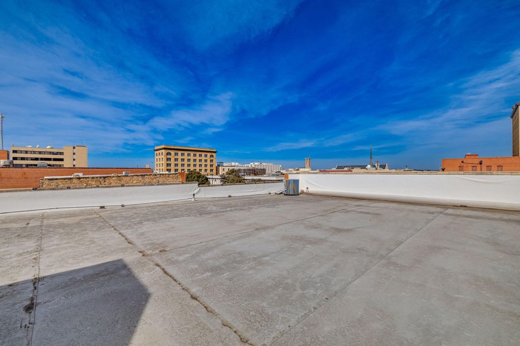 Image 37 of property listing at 123 S Chadbourne Street, San Angelo, TX 76903