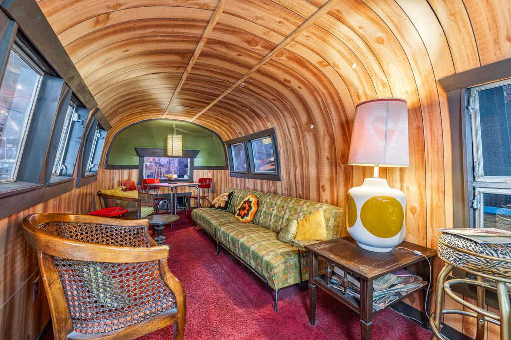 Image 5 of property listing at 123 S Chadbourne Street, San Angelo, TX 76903