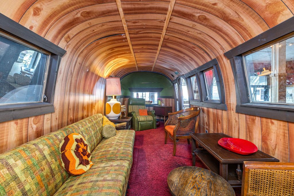 Image 6 of property listing at 123 S Chadbourne Street, San Angelo, TX 76903