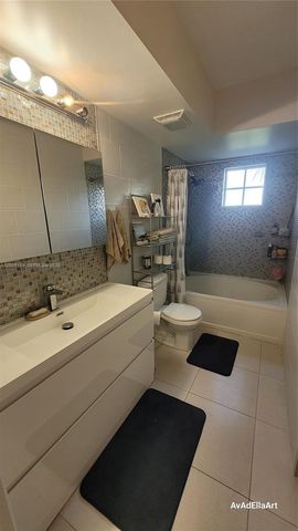 17125 N Bay Rd 3505, Sunny Isles Beach, FL 33160