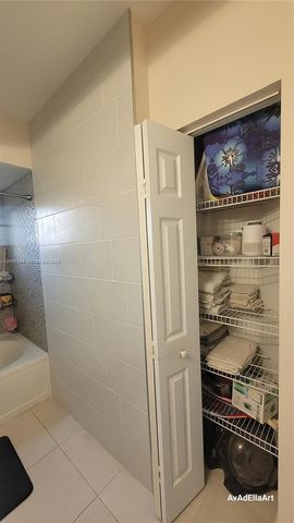 17125 N Bay Rd 3505, Sunny Isles Beach, FL 33160