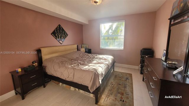 17125 N Bay Rd 3505, Sunny Isles Beach, FL 33160