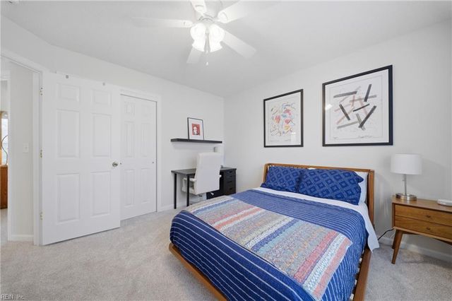 270 Carawan LN, Chesapeake, VA 23322