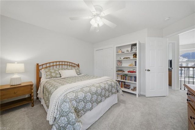 270 Carawan LN, Chesapeake, VA 23322