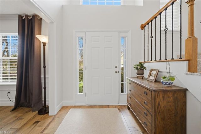 270 Carawan LN, Chesapeake, VA 23322