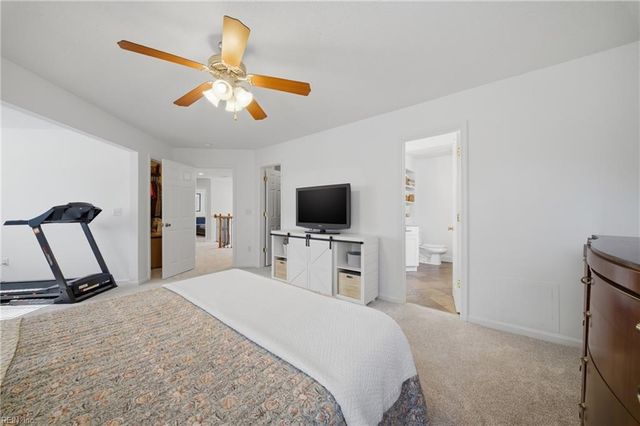 270 Carawan LN, Chesapeake, VA 23322