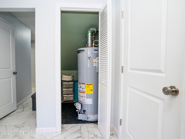 29 Maple Street, Middletown, NJ 07758