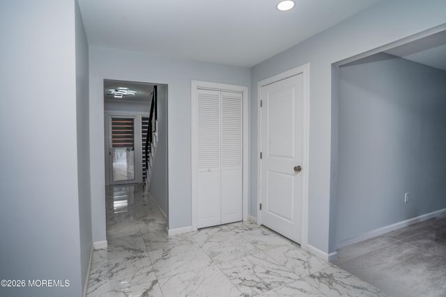 29 Maple Street, Middletown, NJ 07758