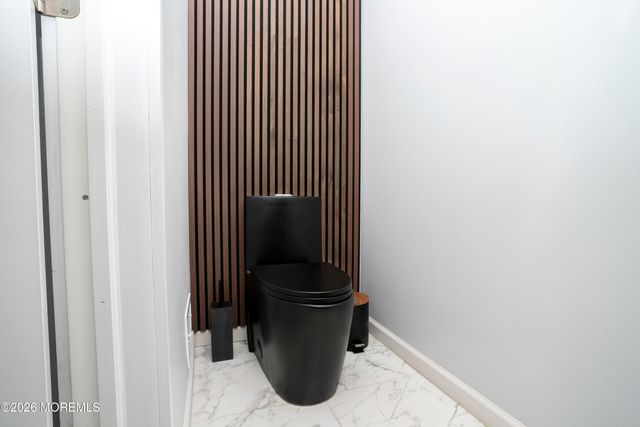 29 Maple Street, Middletown, NJ 07758