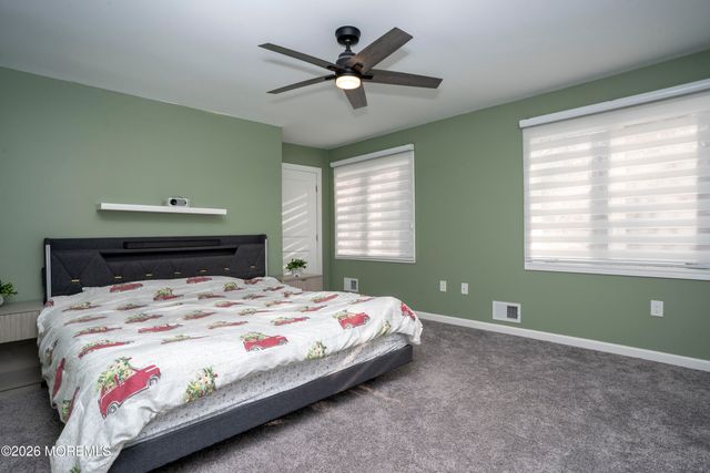 29 Maple Street, Middletown, NJ 07758