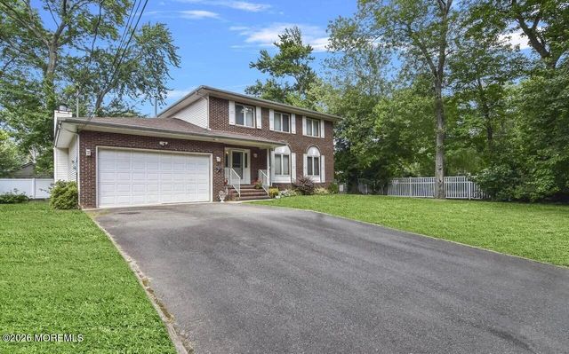 29 Maple Street, Middletown, NJ 07758