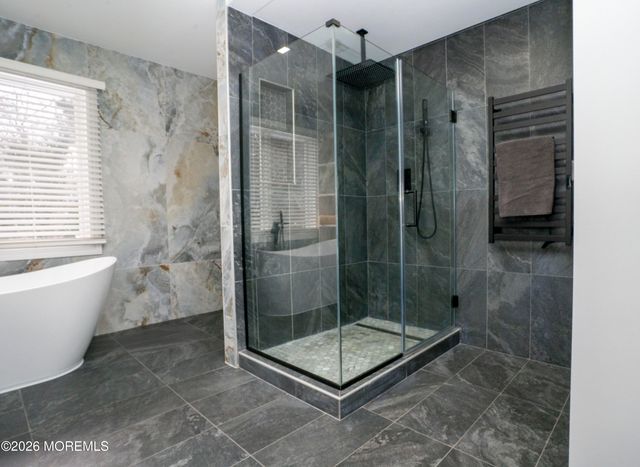 29 Maple Street, Middletown, NJ 07758