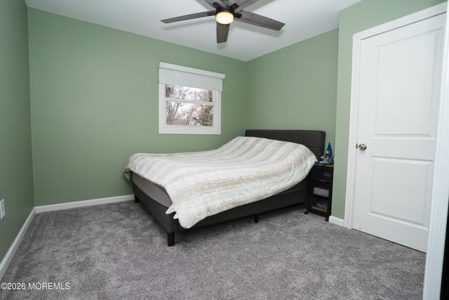 29 Maple Street, Middletown, NJ 07758