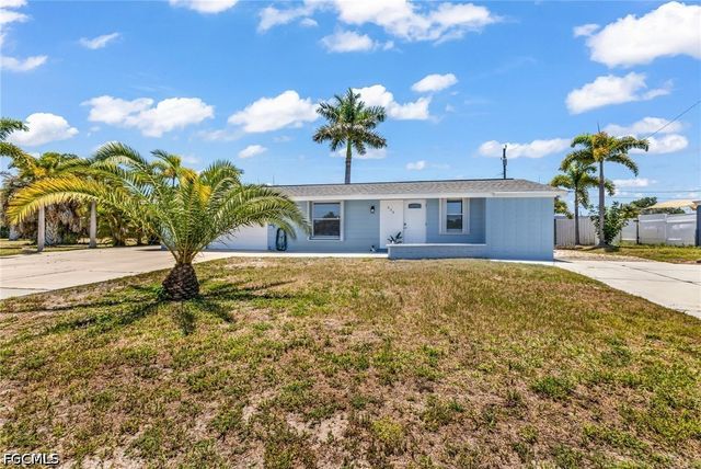 433 Glenridge AVE NW, Port Charlotte, FL 33952