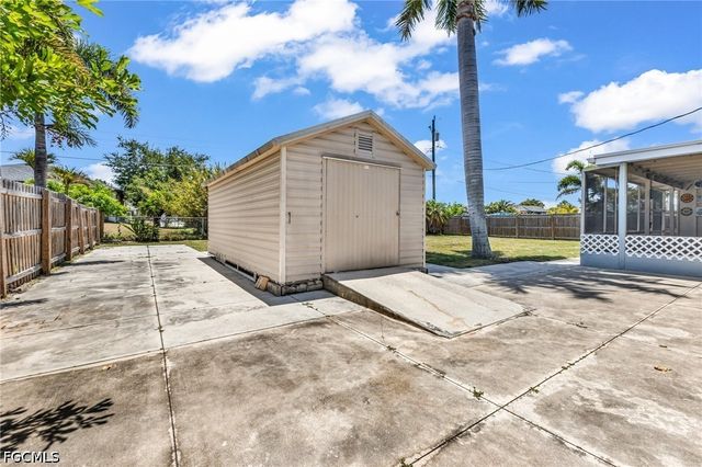 433 Glenridge AVE NW, Port Charlotte, FL 33952