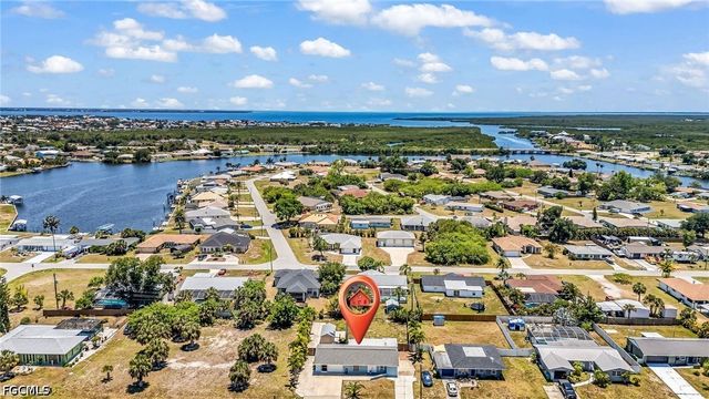 433 Glenridge AVE NW, Port Charlotte, FL 33952