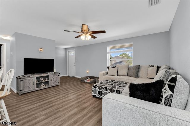 433 Glenridge AVE NW, Port Charlotte, FL 33952