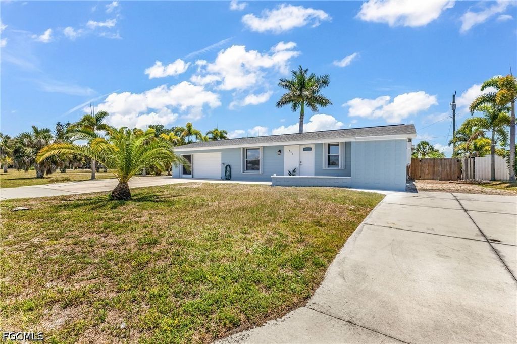 433 Glenridge AVE NW, Port Charlotte, FL 33952