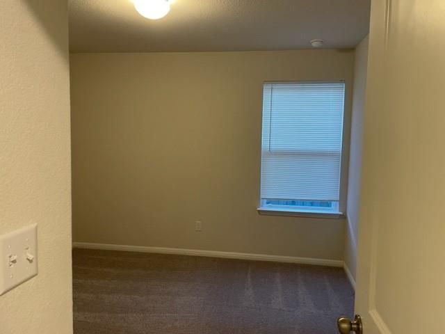 417 Bright Star LN, Georgetown, TX 78628