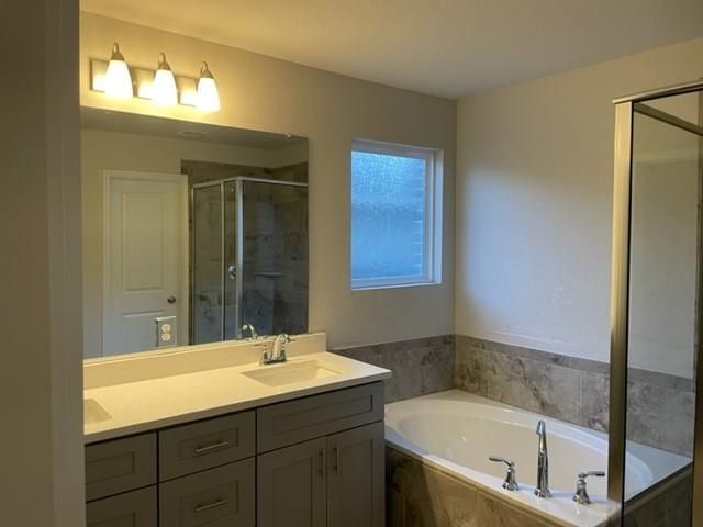 417 Bright Star LN, Georgetown, TX 78628