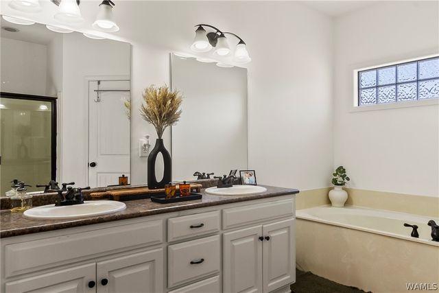 3815 Veranda Court, Northport, AL 35473