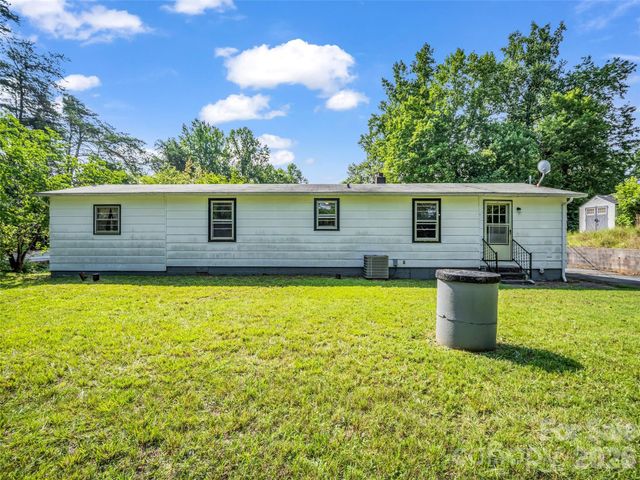 238 Howell Road, Lake Lure, NC 28746