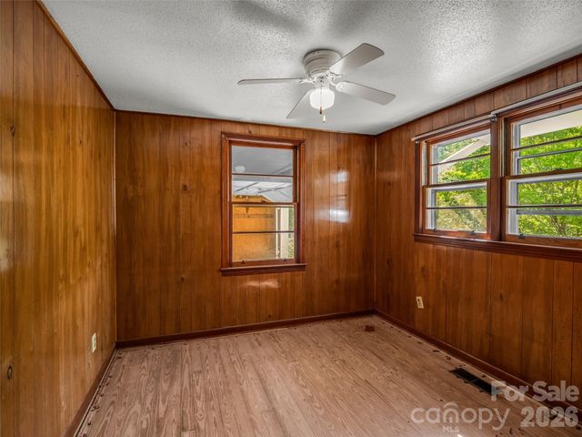 238 Howell Road, Lake Lure, NC 28746