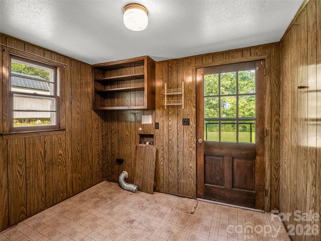 238 Howell Road, Lake Lure, NC 28746