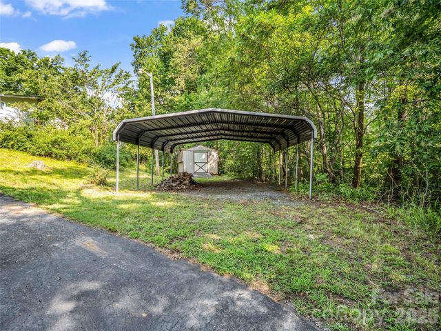 238 Howell Road, Lake Lure, NC 28746