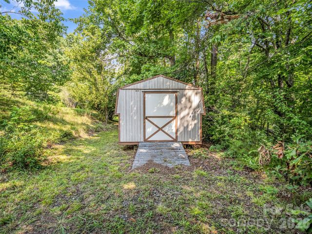238 Howell Road, Lake Lure, NC 28746