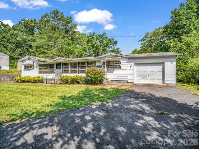 238 Howell Road, Lake Lure, NC 28746